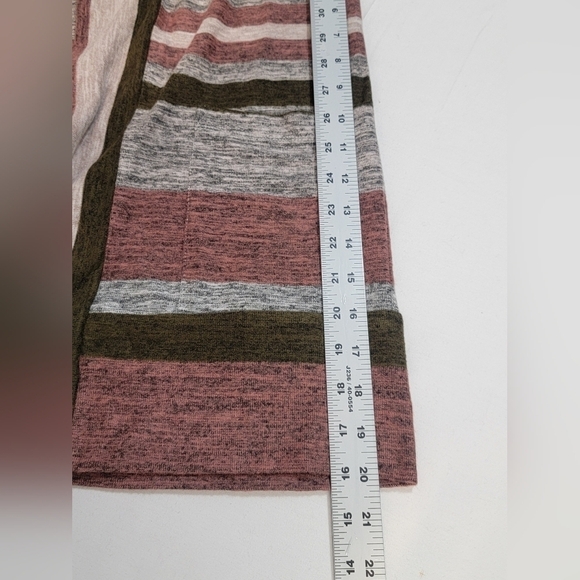 BOBEAU EXCLUSIVELY FOR STITCH FIX Size Medium Petite Long Sleeve Cardigan - Picture 3 of 14